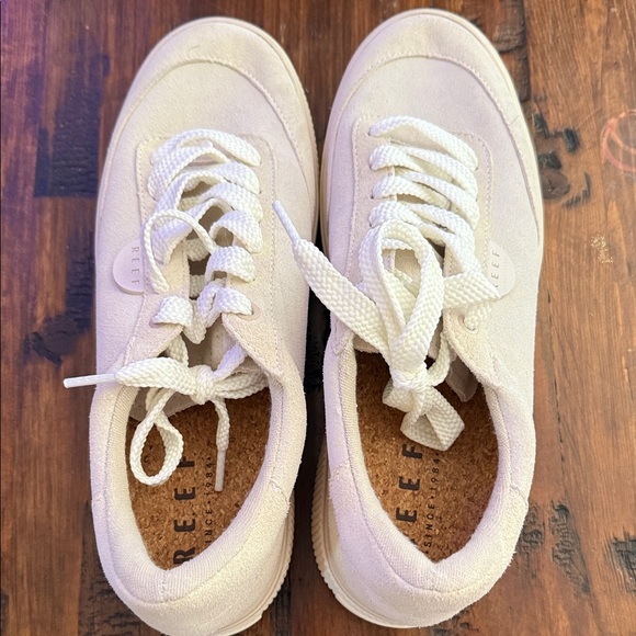 Reef Off-White Casual Sneakers - Picture 1 of 3